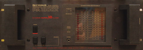 Lhes apresento o Amplificador Cygnus PA-1800x